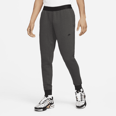 Nike Sportswear Therma-FIT ADV Tech Pack