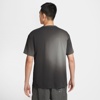 เสื้อยืด Nike Sportswear Premium Essentials