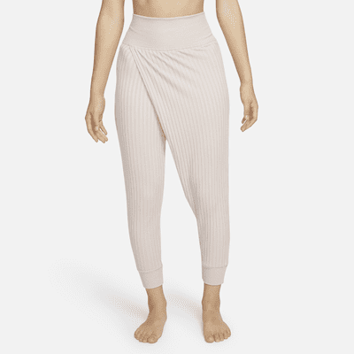 Nike Yoga Luxe