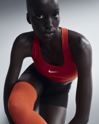 Женские  Nike Swoosh Medium Support Padded Sports Bra