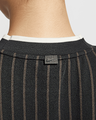 Nike Sportswear 系列