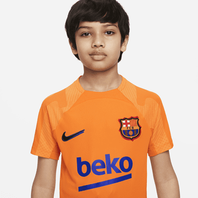 F.C. Barcelona Strike Older Kids' Nike Dri-FIT Short-Sleeve Football Top