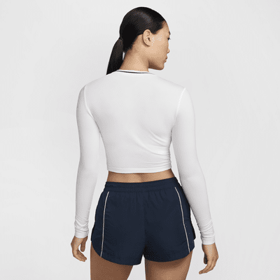 Nike Sportswear Chill Knit 女款合身長袖短版圖樣 T 恤