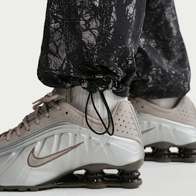 Nike Club Men's Woven Cargo Pants