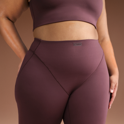 NikeSKIMS Matte Women's High-Waisted V-Line 26" Leggings