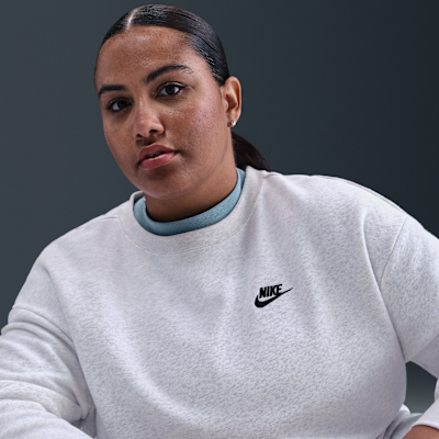 Nike Sportswear Club Fleece Women's Loose Crew-Neck Sweatshirt (Plus Size)