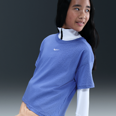 Nike Sportswear Essential Genç Çocuk (Kız) Tişörtü