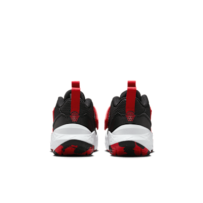 Nike Team Hustle D 12 Tenis para niños de preescolar