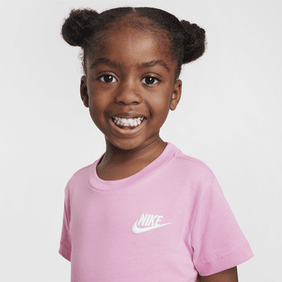 Playera Futura bordada para infantil Nike Sportswear