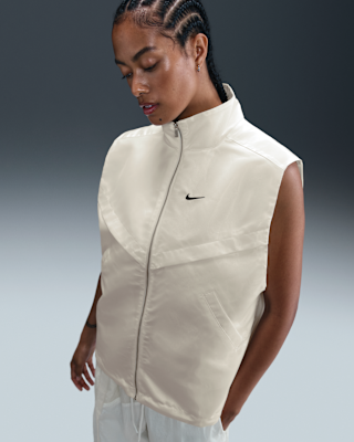 Женская безрукавка Nike Sportswear Windrunner Vest для бега