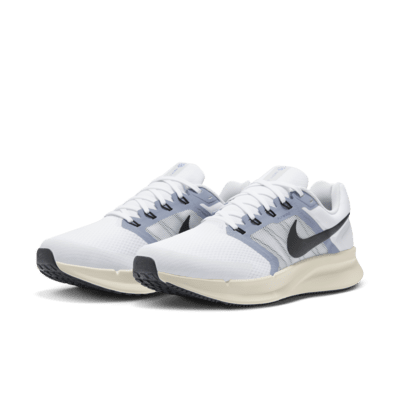 Tenis de correr en pavimento para hombre Nike Run Swift 3