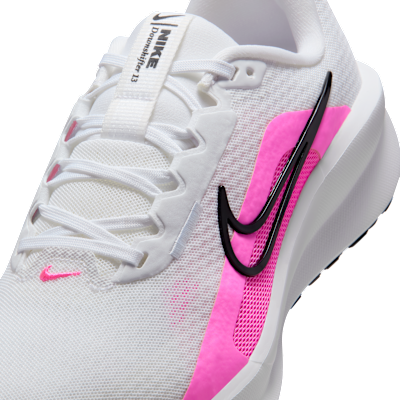 Tenis de correr en pavimento para mujer Nike Downshifter 13 (extraancho)