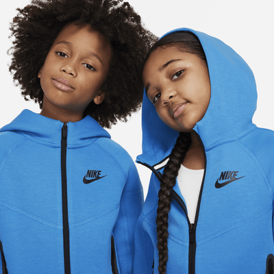 Dvoudílná souprava Nike Sportswear Tech Fleece s mikinou s kapucí a se zipem po celé délce pro malé děti