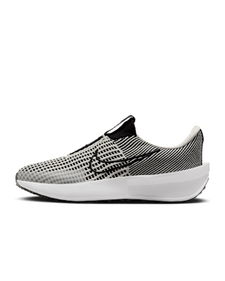 Женские кроссовки Nike Interact Run EasyOn Road для бега