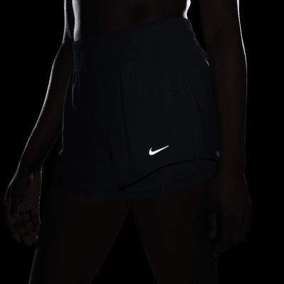 Shorts Dri-FIT 2 en 1 de tiro medio de 8 cm para mujer Nike One