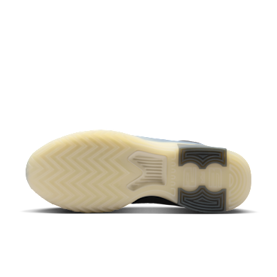 LeBron Witness 9 Basketballschuh
