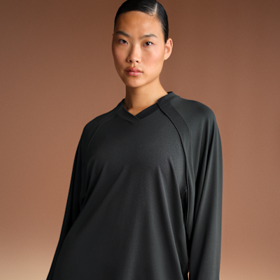 NikeSKIMS Airy Women's Oversized V-Neck Long-Sleeve Top