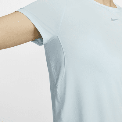 เสื้อแขนสั้นผู้หญิง Dri-FIT Nike One Classic