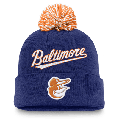 Gorro con dobladillo y pompón Nike de la MLB para hombre Baltimore Orioles Peak