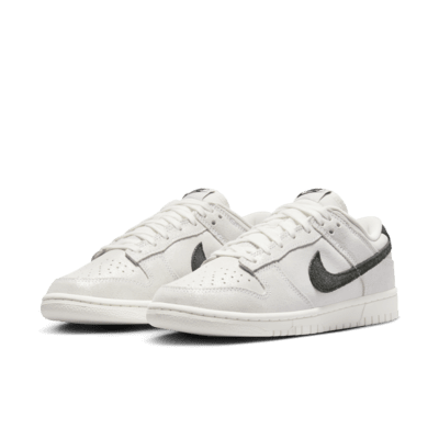 Nike Dunk Low SE Women's Shoes