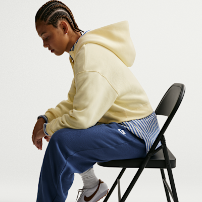 Nike Sportswear Club Fleece Women's Mid-Rise Oversized Sweatpants