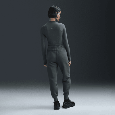 Nike Sportswear Tech Fleece Jogginghose mit mittelhohem Bund für Damen