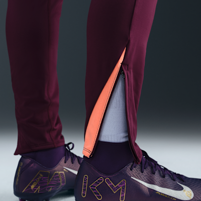 Pants de fútbol Dri-FIT para hombre Nike Strike