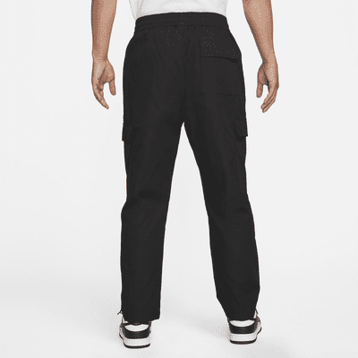 Nike Club Men's Woven Cargo Trousers. Nike SG