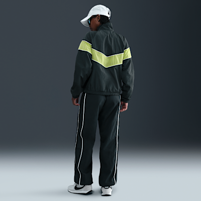 Damska luźna kurtka z tkaniny z zamkiem na całej długości i ochroną przed promieniowaniem UV Nike Windrunner
