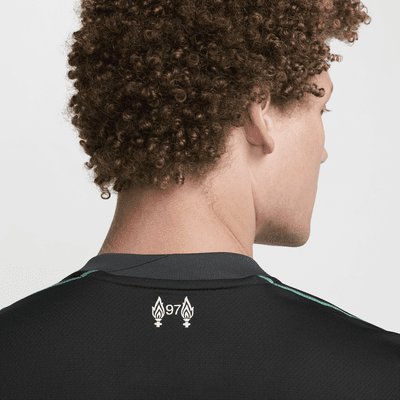 Replika pánského venkovního fotbalového dresu Nike Dri-FIT Liverpool FC Stadium 2024/25