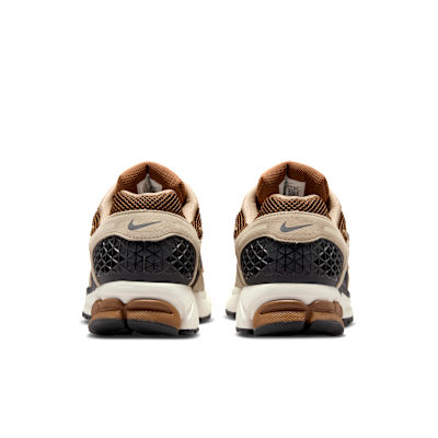 ナイキ ズーム ボメロ 5 メンズシューズ