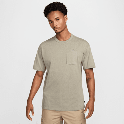 Nike Sportswear Premium Essentials Men's Pocket T-Shirt