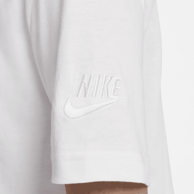 Nike Sportswear 女款短版 T 恤