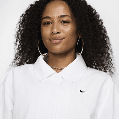 Nike Sportswear Essential Oversize-UV-Coaches-Jacke aus gewebtem Material (Damen)