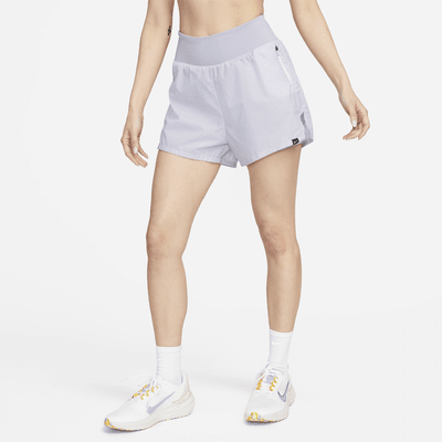 Nike Run Division-2-i-1-shorts med design og mellemhøj talje (8 cm) til Nike DK