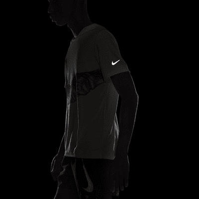 Nike Dri-FIT UV Run Division Miler Men's Short-Sleeve Graphic Running ...