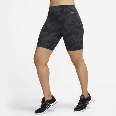 Shorts de ciclismo camuflajeados de 20 cm y cintura alta de media sujeción para mujer Nike Universa