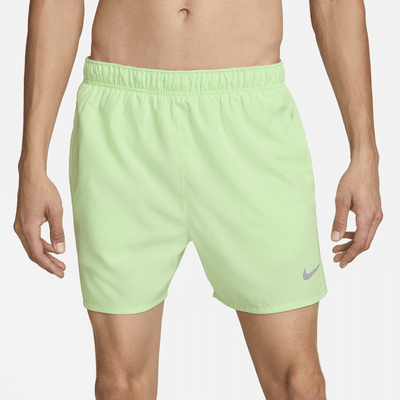 Shorts de correr Dri-FIT de 13 cm con forro de ropa interior para hombre Nike Challenger