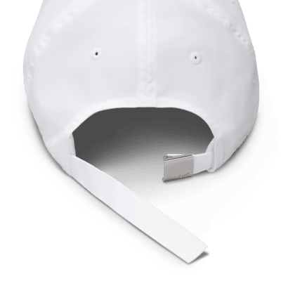 Gorra con estructura con Swoosh metálico Nike Club