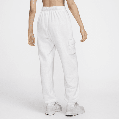 Pants de entrenamiento cargo oversized de tiro medio para mujer Nike Sportswear Club Fleece