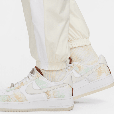 Nike Sportswear Women's Woven Pants