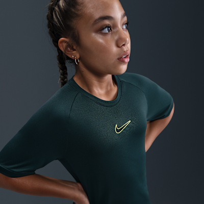 Fotbalové tričko s krátkým rukávem Nike Dri-FIT Academy pro větší děti