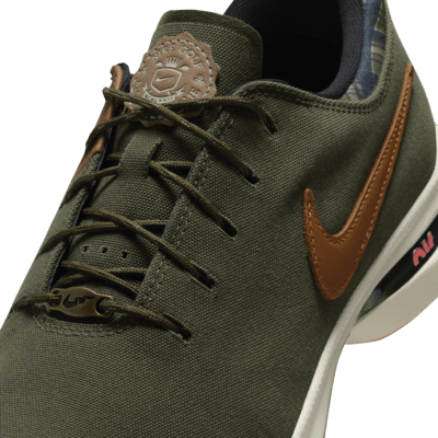 Nike Victory Tour 3 Golf Shoes