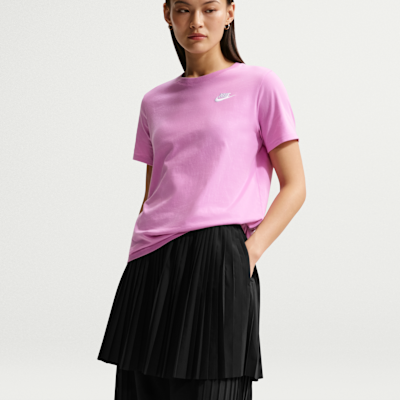 Nike Sportswear Club Essentials Women's T-Shirt