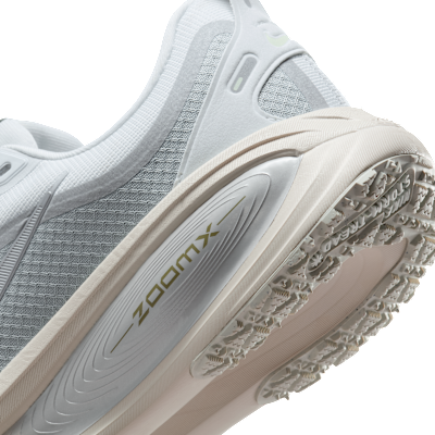 나이키 보메로 18 GORE-TEX 남성 생활 방수 로드 러닝화, 반사 디자인 포인트