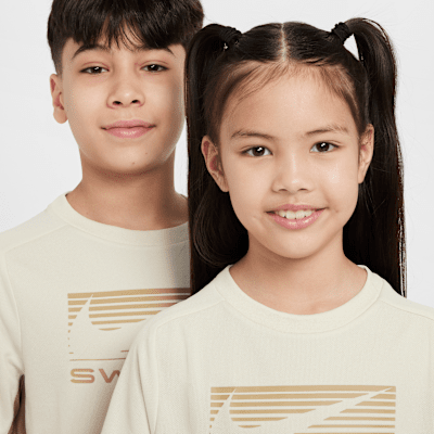 Playera de manga corta Dri-FIT para niños talla grande Nike Multi