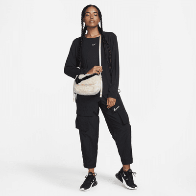 Nike Sportswear Futura 365 Faux Fur Cross-Body Bag (1L). Nike ZA