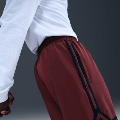 Shorts de básquetbol de tejido Woven UV Dri-FIT de 15 cm para hombre Nike DNA