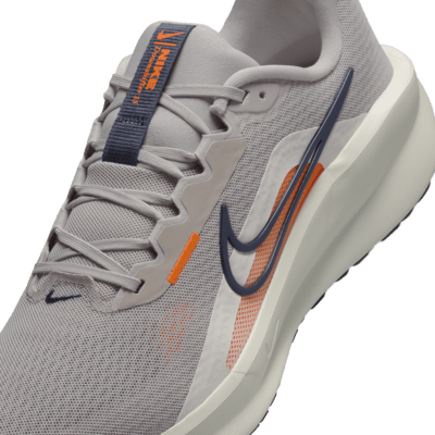 Tenis de correr en pavimento para hombre Nike Downshifter 13