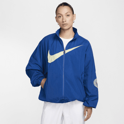 Chamarra de fútbol Nike de tejido Woven para mujer Club América Essential